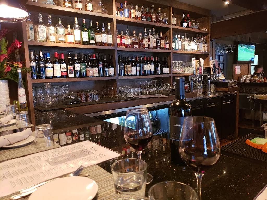 Livia Italian Eatery | restaurant | 207 S 3rd St, Geneva, IL 60134, USA | 6304026444 OR +1 630-402-6444