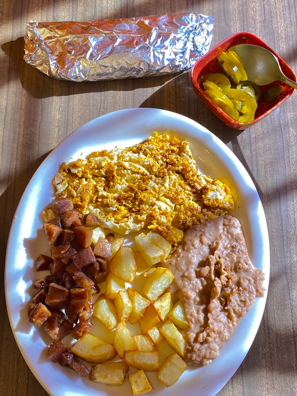 El Nogal Mexican Restaurant | restaurant | 1605 N St Marys St, San Antonio, TX 78215, USA | 2102258356 OR +1 210-225-8356