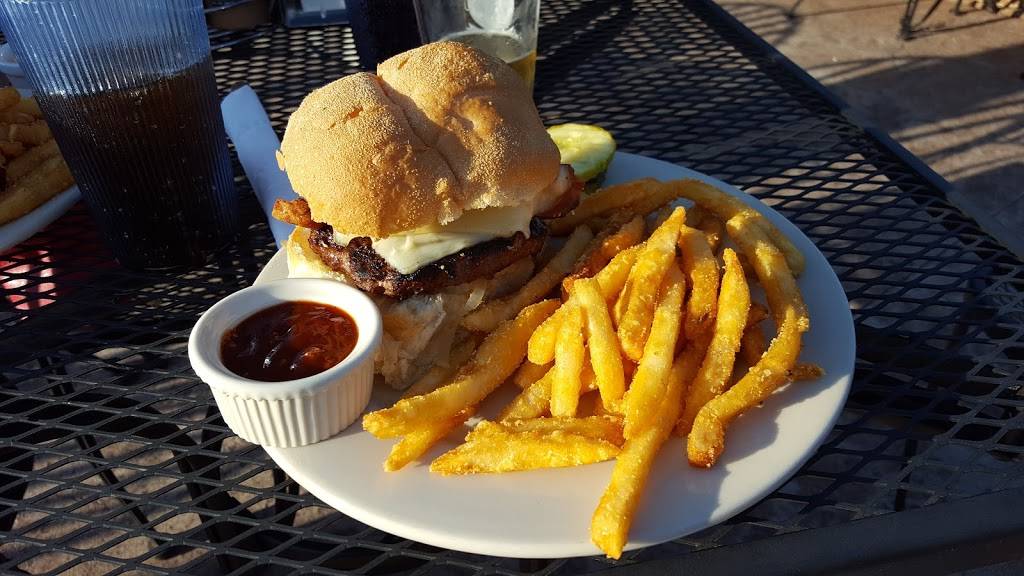 JW Creekside Bar & Restaurant | restaurant | N1439 WI-28, Adell, WI 53001, USA | 9209944582 OR +1 920-994-4582