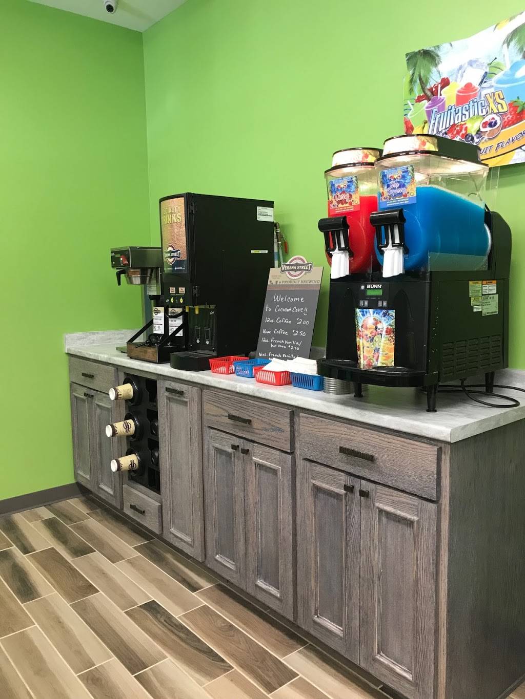 Coconut Cove Resort | restaurant | 1549 Bluff Rd, Hazel Green, WI 53811, USA | 6087485480 OR +1 608-748-5480