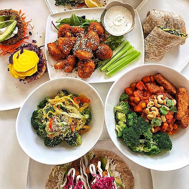 Fresh on Sunset | restaurant | 8768 Sunset Blvd, Los Angeles, CA 90069, USA | 3104325199 OR +1 310-432-5199