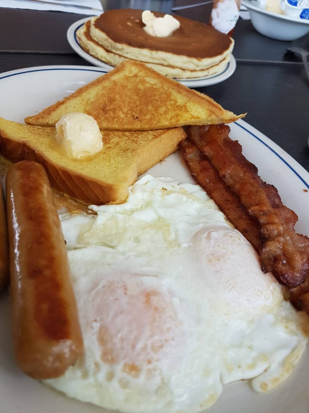 IHOP - The Tower Hotel | restaurant | 6732 Fallsview Boulevard, 26th Floor, Niagara Falls, ON L2G 3W6, Canada | 90535615012037 OR +1 905-356-1501 ext. 2037