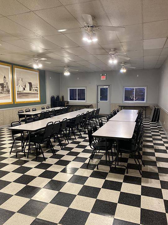 GD’s Saloon, LLC | restaurant | 210 W Tremont St, Odell, IL 60460, USA | 2607687043 OR +1 260-768-7043