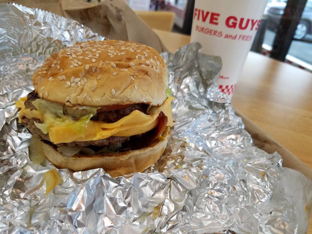 Five Guys | meal takeaway | 763 Bethel Rd, Columbus, OH 43214, USA | 6143263555 OR +1 614-326-3555