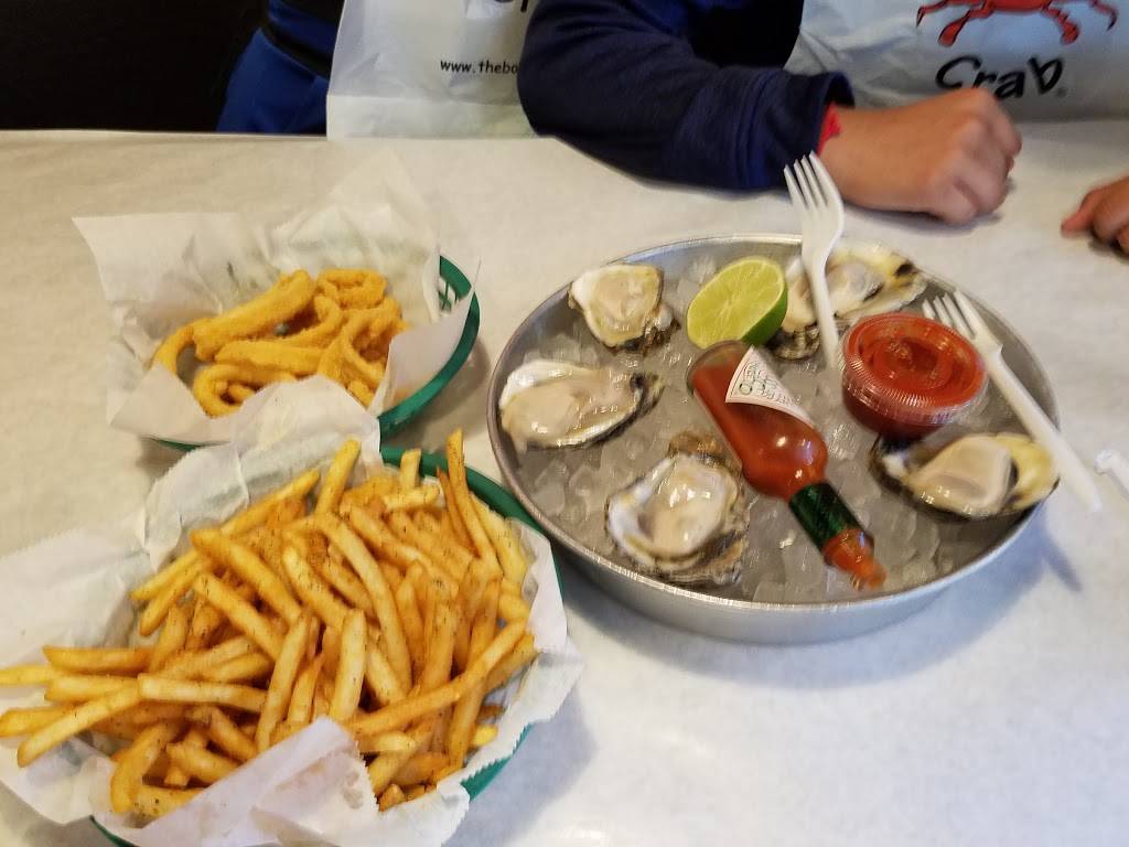 The Boiling Crab | restaurant | 23397 Mulholland Dr, Woodland Hills, CA 91364, USA | 7479008353 OR +1 747-900-8353