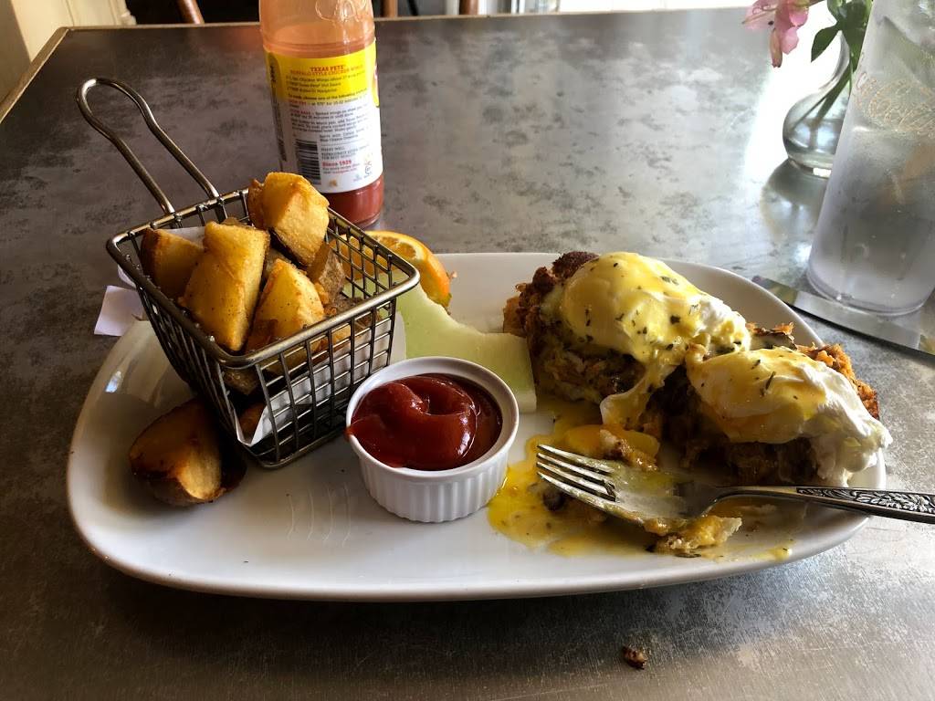 Walnuts Cafe | restaurant | 70 Pennington Dr # 20, Bluffton, SC 29910, USA | 8438152877 OR +1 843-815-2877