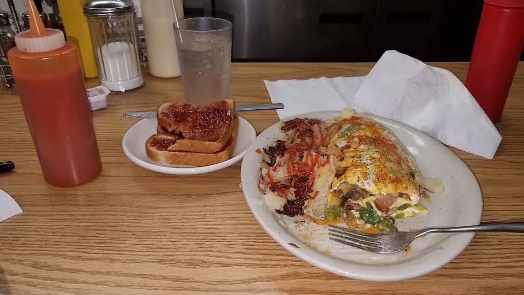 Main Gate Restaurant | restaurant | 3900 Orange Ave, Cleveland, OH 44115, USA | 2163915275 OR +1 216-391-5275