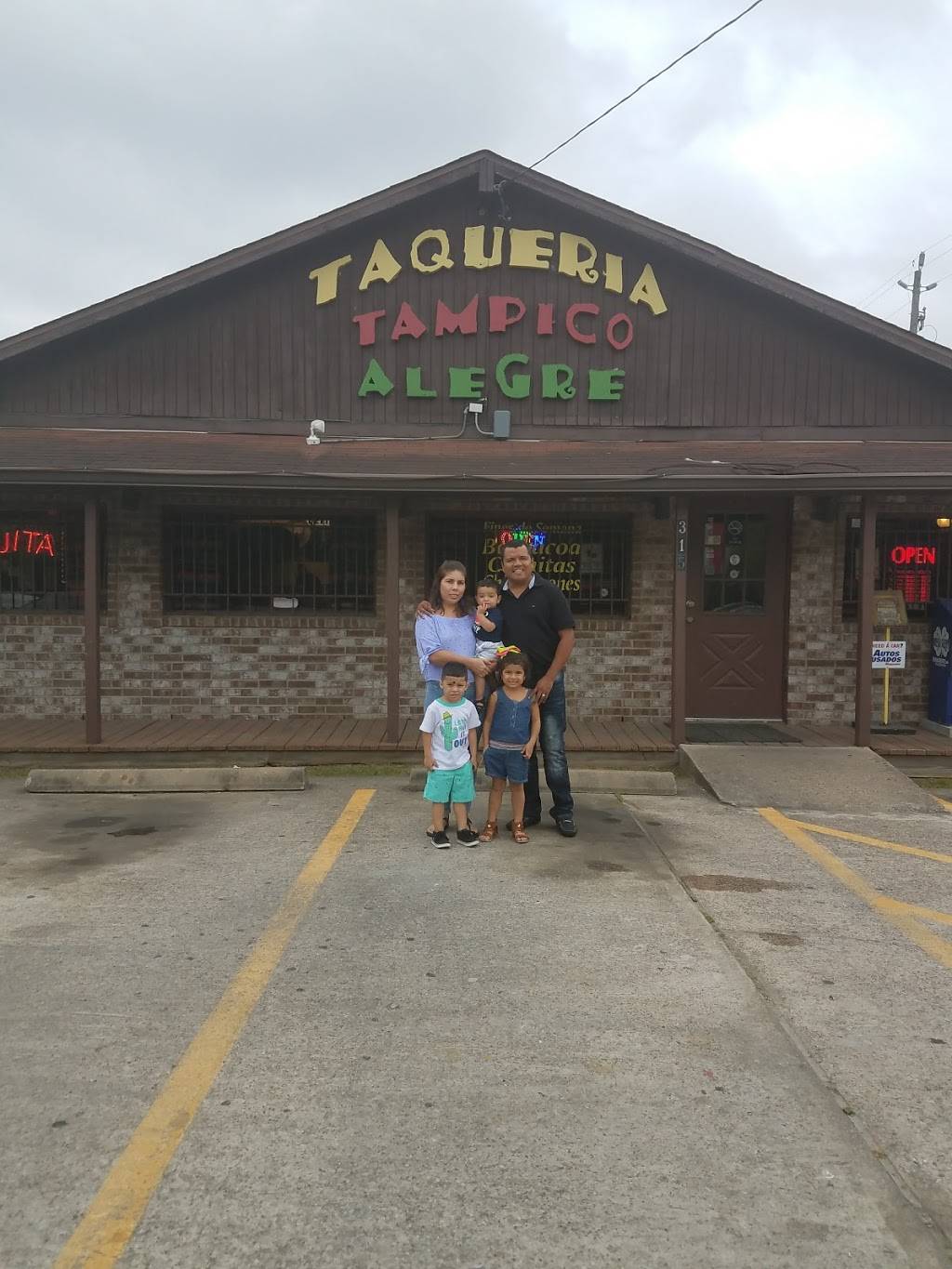 Taqueria Tampico Alegret | restaurant | 315 Maxey Rd, Houston, TX 77013, USA | 7136377227 OR +1 713-637-7227