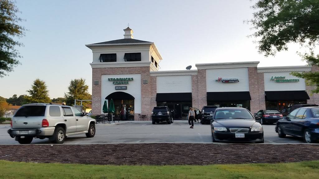 Starbucks | cafe | 940 Cedar Rd #101, Chesapeake, VA 23322, USA | 7576093054 OR +1 757-609-3054