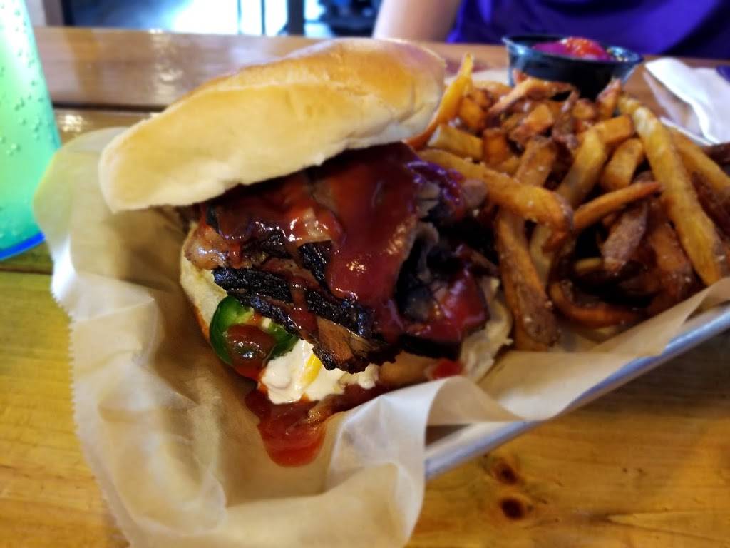 LINCOLN & MAIN GASTROPUB | restaurant | 624 N Main St, Urbana, OH 43078, USA | 9375084175 OR +1 937-508-4175