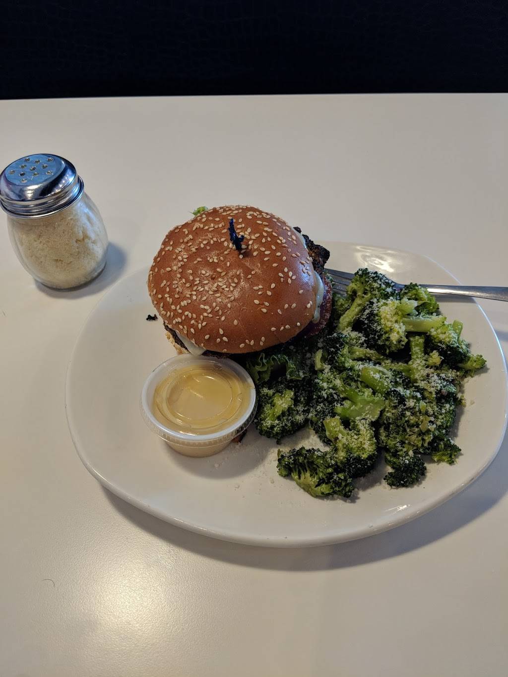 The Loop Pizza Grill | restaurant | 14035 Beach Blvd, Jacksonville, FL 32246, USA | 9043371625 OR +1 904-337-1625