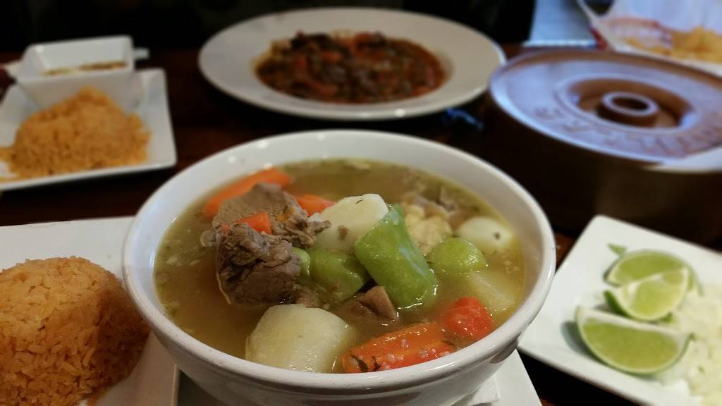 Azteca Restaurant MKE | restaurant | 901 Milwaukee Ave, South Milwaukee, WI 53172, USA | 4147660450 OR +1 414-766-0450