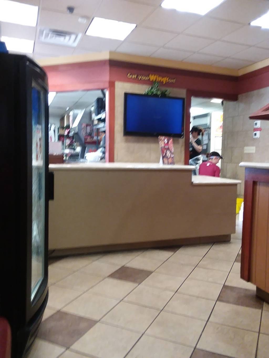 Pizza Hut | meal takeaway | 725 US-25E Scenic, Middlesboro, KY 40965, USA | 6062487338 OR +1 606-248-7338