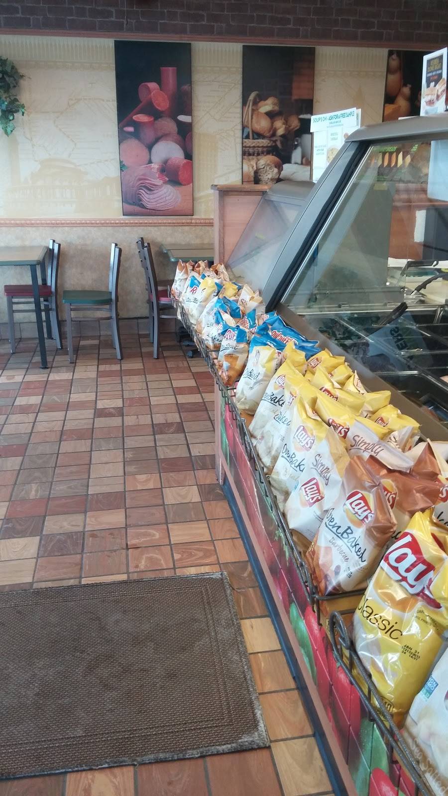 Subway | restaurant | 2868 Washtenaw Ave, Ypsilanti, MI 48197, USA | 7345724200 OR +1 734-572-4200