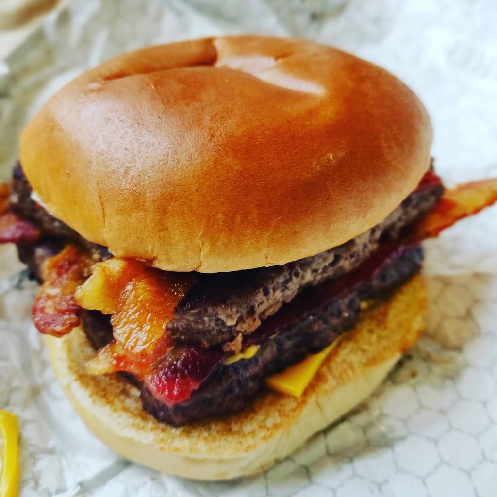 Wendys | restaurant | 4815 E Carefree Hwy Bldg 2, Cave Creek, AZ 85331, USA | 4805951036 OR +1 480-595-1036