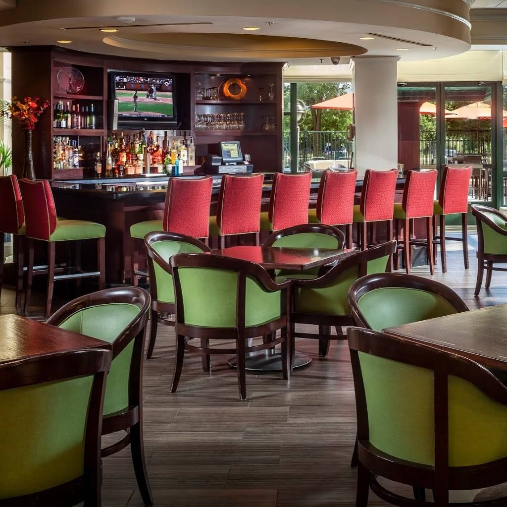 Parkway Grill | restaurant | 2 Parkway N, Deerfield, IL 60015, USA | 8474059666 OR +1 847-405-9666