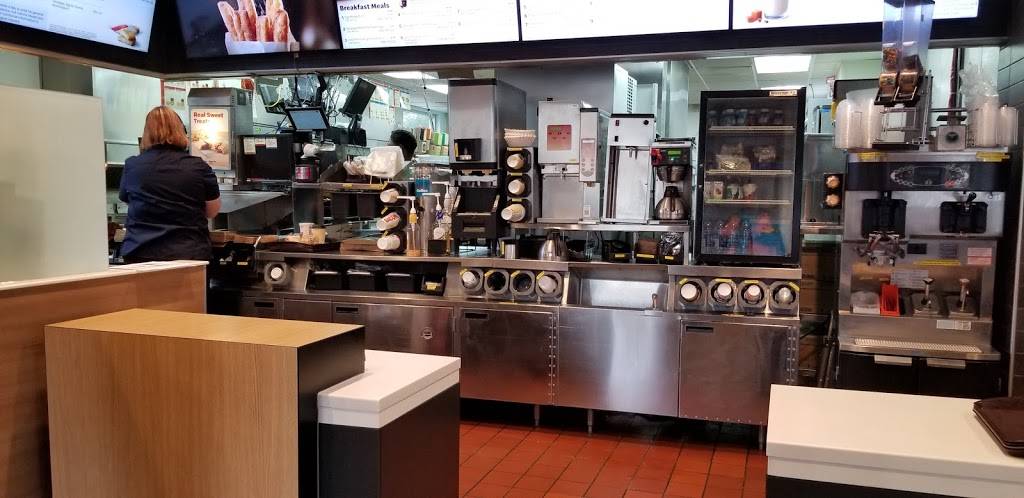 McDonalds | cafe | 9846 Winchester Rd, Front Royal, VA 22630, USA | 5406368937 OR +1 540-636-8937