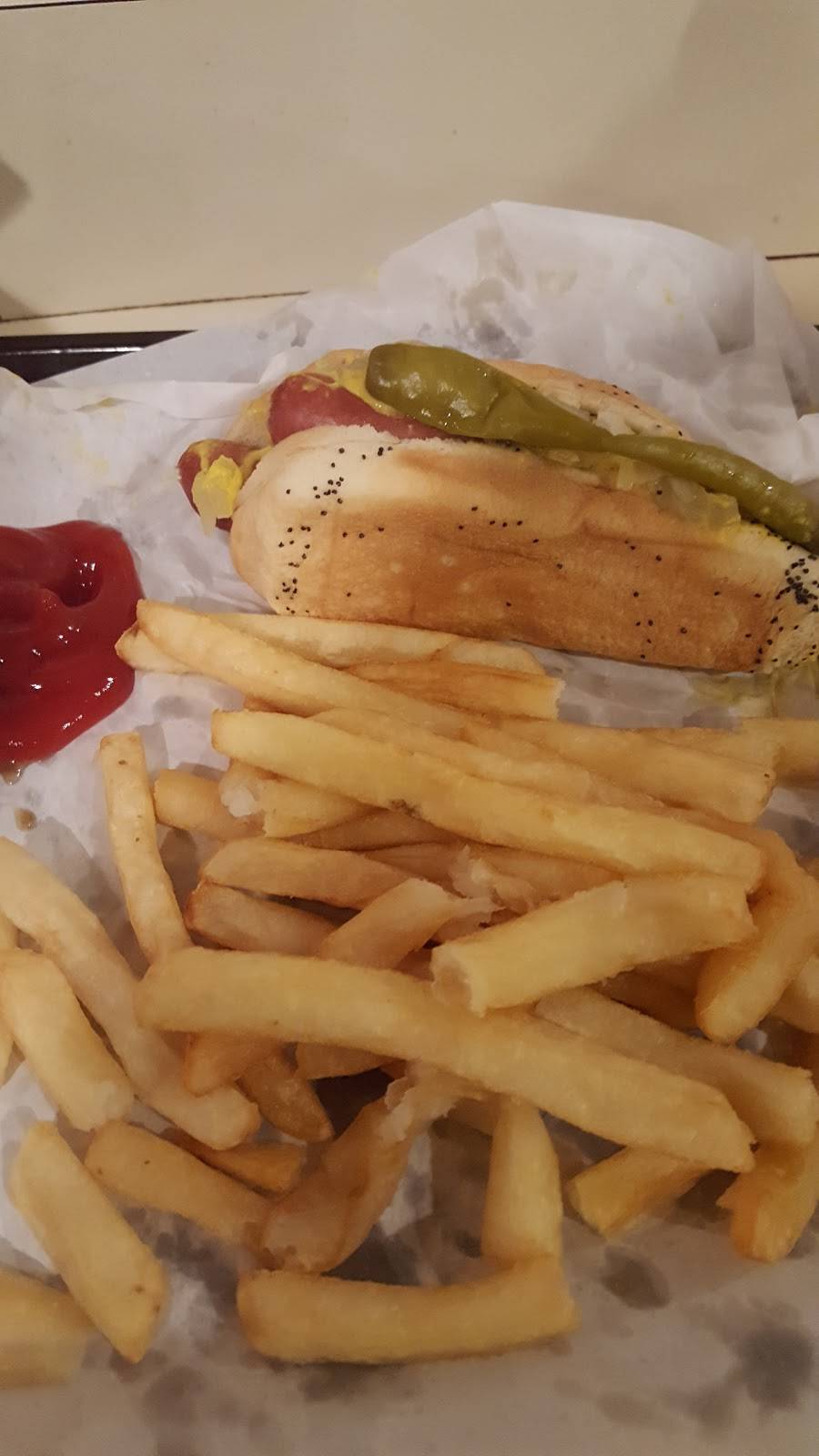 Patio Restaurant | restaurant | 1503 W Taylor St, Chicago, IL 60607, USA | 3128290454 OR +1 312-829-0454