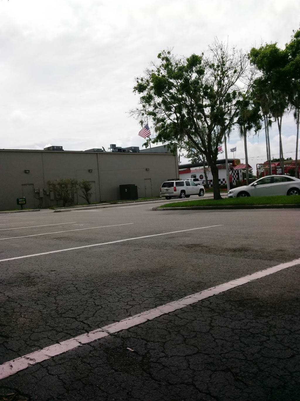 Checkers | restaurant | 2405 Jim, James L Redman Pkwy, Plant City, FL 33566, USA | 8137590151 OR +1 813-759-0151