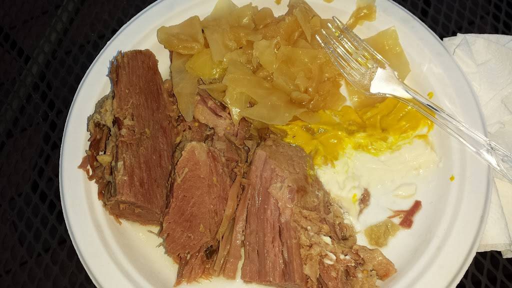 Netties Irish Pub - NIP’S | restaurant | 733 W Wisconsin Ave, Pewaukee, WI 53072, USA | 2626956477 OR +1 262-695-6477