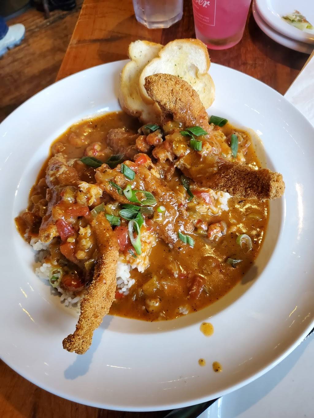 Roux 61 | restaurant | 8322 Bluebonnet Blvd, Baton Rouge, LA 70810, USA | 2253008880 OR +1 225-300-8880