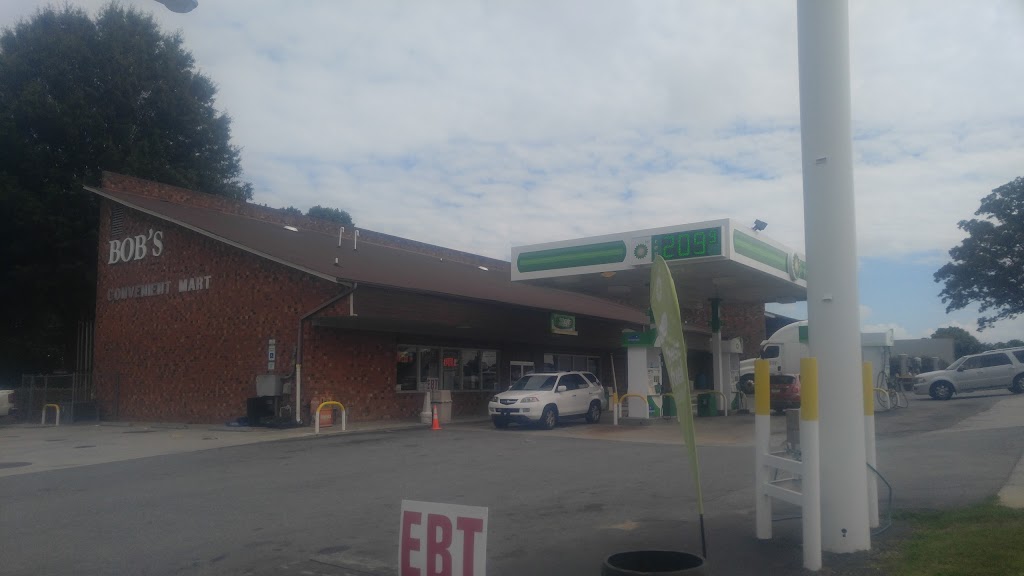 Bobs Curb Market | restaurant | 2620 Phoenix Dr, Greensboro, NC 27406, USA | 3362942431 OR +1 336-294-2431