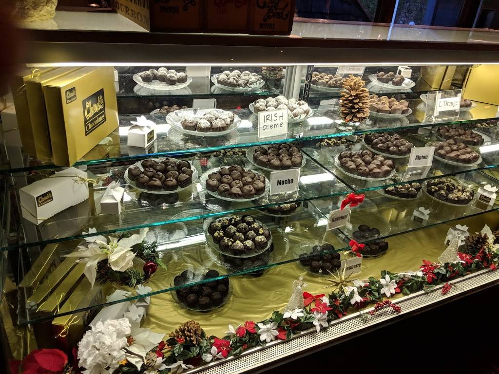 Chucks Steak House | restaurant | 20 Segar St, Danbury, CT 06810, USA | 2037925555 OR +1 203-792-5555