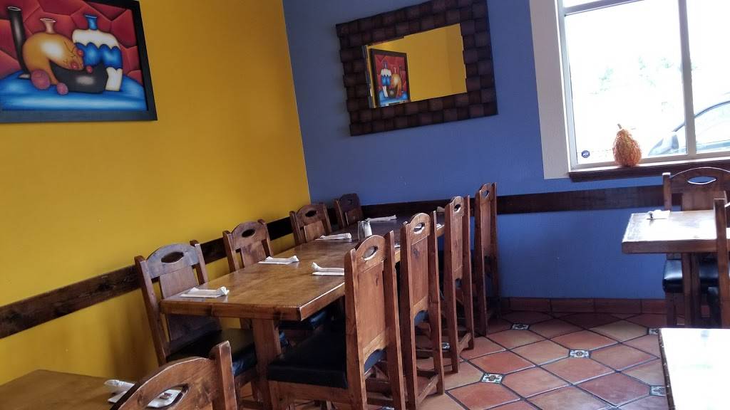 El Tequila Salsa LLC | restaurant | 2000 N Mountain Rd, Wausau, WI 54401, USA | 7152983277 OR +1 715-298-3277