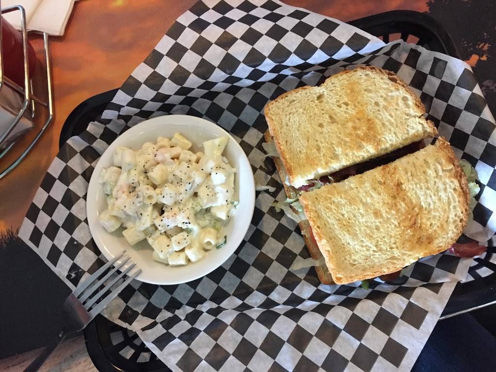 Bonney Lake Tavern | restaurant | 18212 WA-410, Bonney Lake, WA 98391, USA | 2538639904 OR +1 253-863-9904