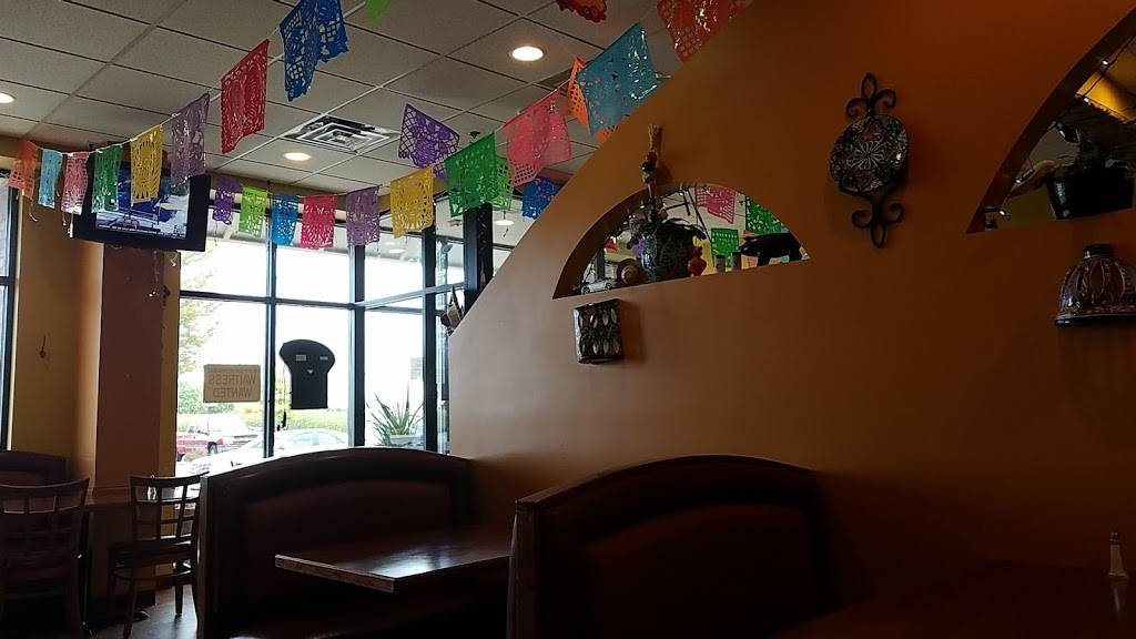 Quinta Carmina Mexican Cuisine | restaurant | 758 Beloit Rd, Belvidere, IL 61008, USA | 8155474411 OR +1 815-547-4411