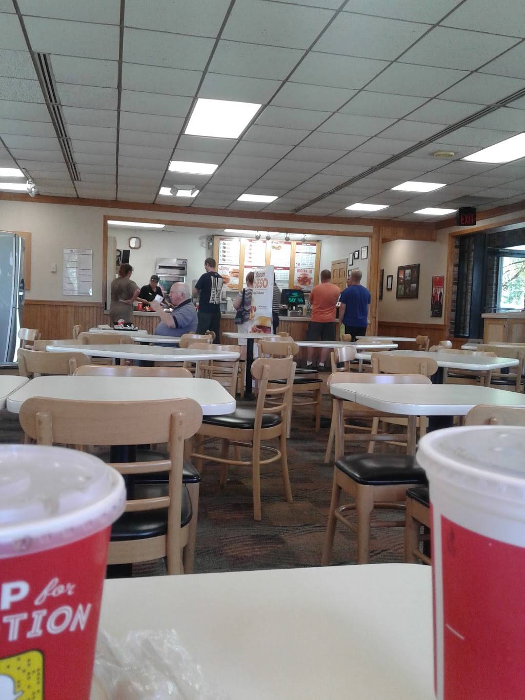 Wendys | restaurant | 1400 S US 27, St Johns, MI 48879, USA | 9892244969 OR +1 989-224-4969