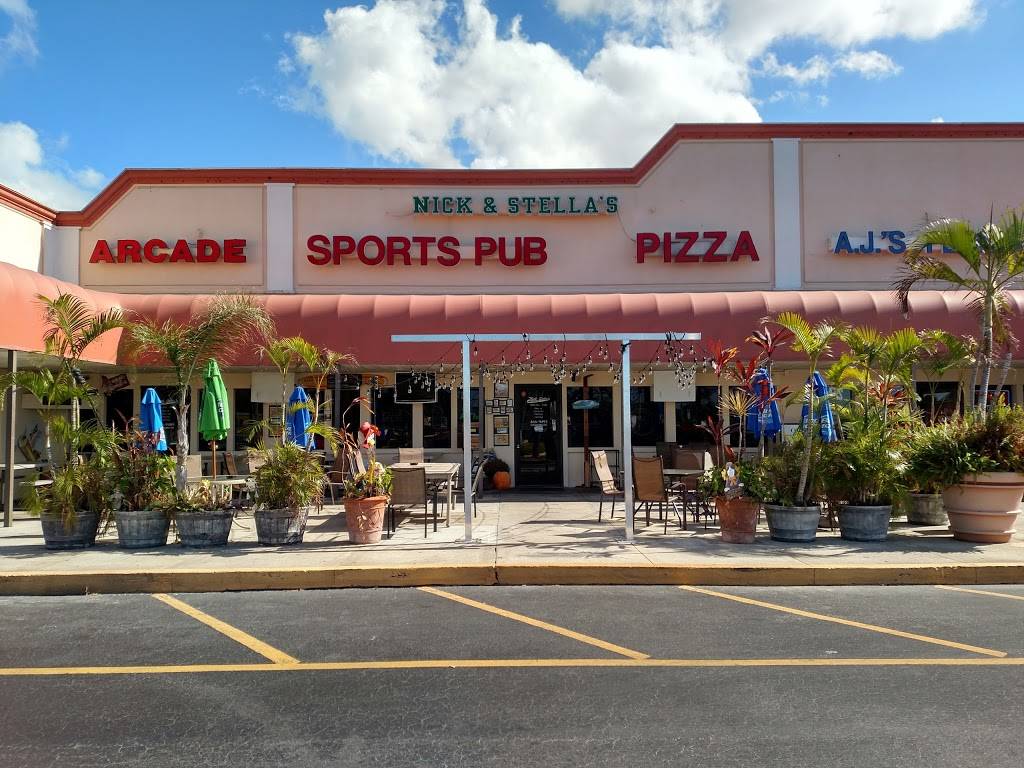 Nick & Stellas | night club | 15271 McGregor Blvd # 14, Fort Myers, FL 33908, USA | 2394669493 OR +1 239-466-9493