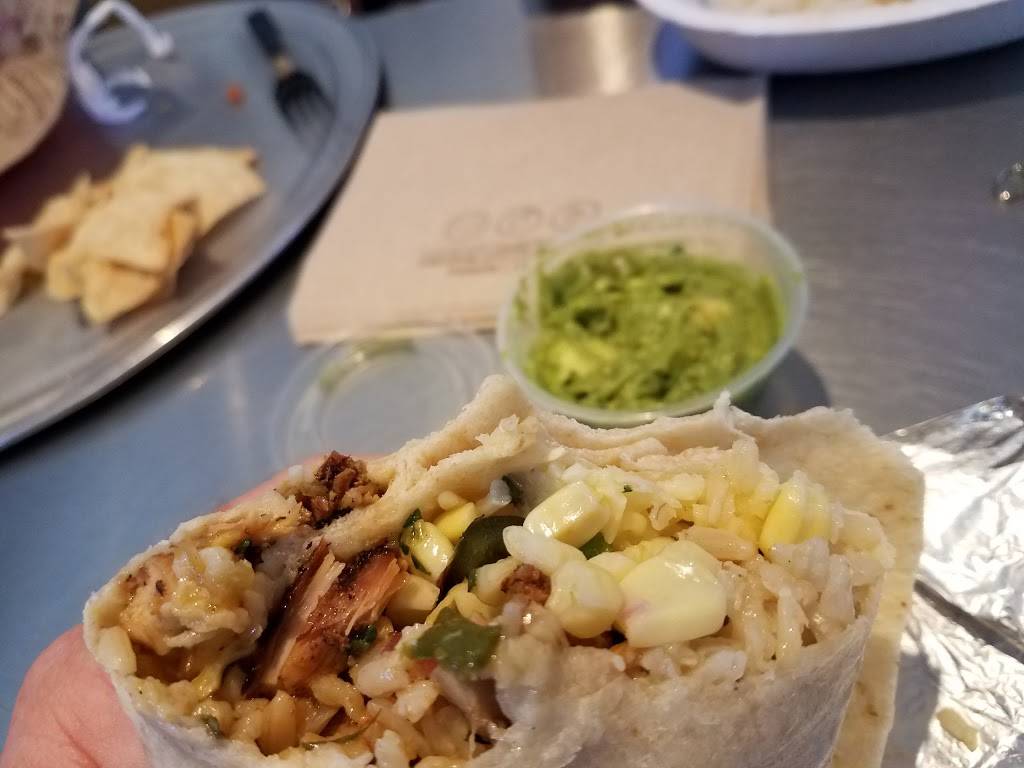 Chipotle Mexican Grill | restaurant | 28102 Newhall Ranch Rd, Valencia, CA 91355, USA | 6612579526 OR +1 661-257-9526