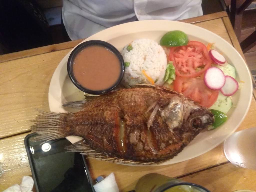 Los Molcajetes | restaurant | 2748 W Temple St, Los Angeles, CA 90026, USA | 2133864058 OR +1 213-386-4058