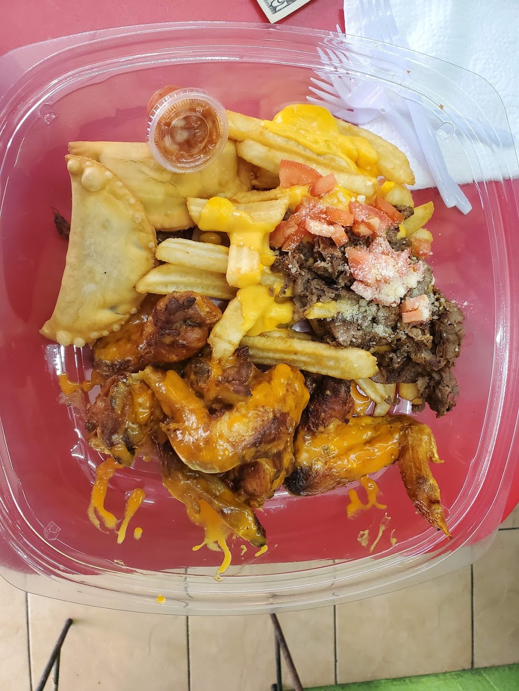 Julitos Way Jersey Style | restaurant | 2104 E Sligh Ave, Tampa, FL 33610, USA | 8134842344 OR +1 813-484-2344