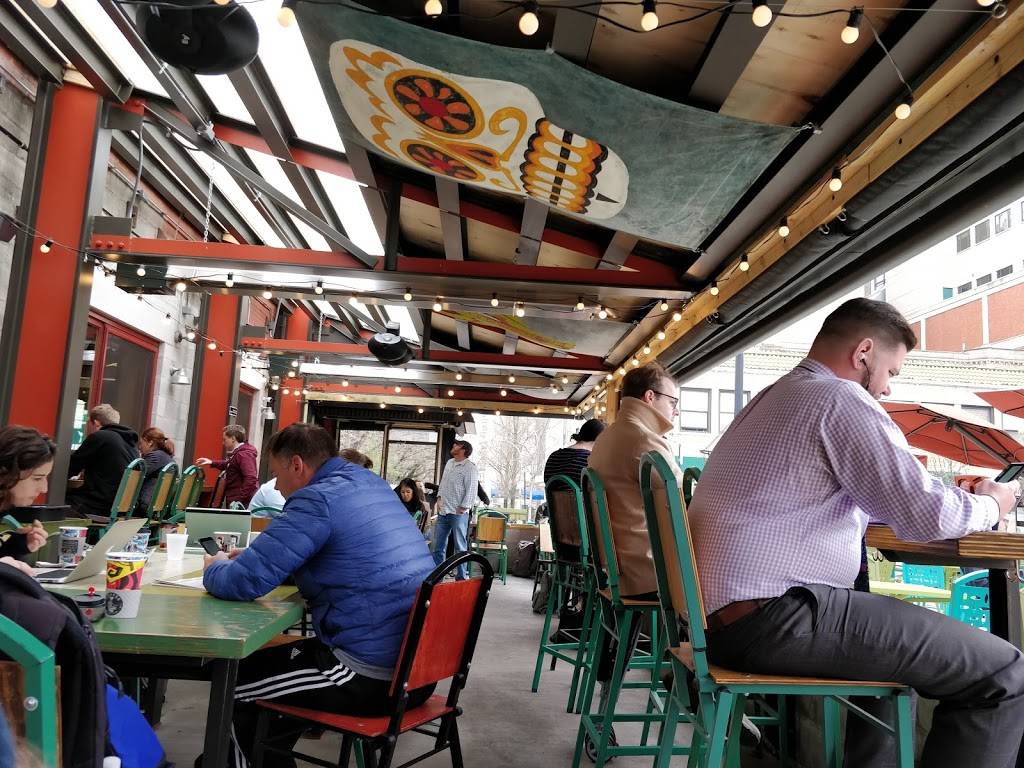 Colectivo Coffee - Lincoln Park | bakery | 2530 N Clark St, Chicago, IL 60614, USA | 7736878078 OR +1 773-687-8078