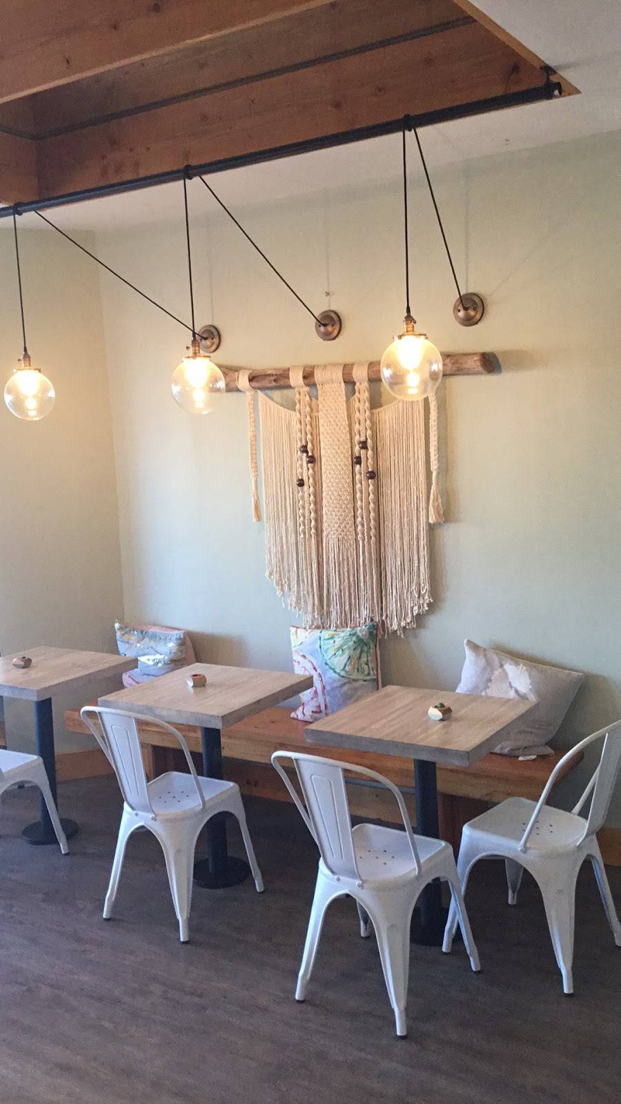 Breakers Bowls | cafe | 1048 W Beech St, Long Beach, NY 11561, USA | 5165487844 OR +1 516-548-7844