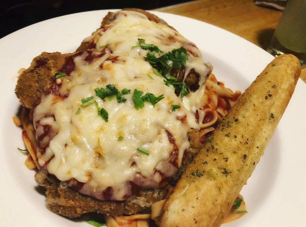 Applebees Grill + Bar | restaurant | 221 NY-59, Airmont, NY 10901, USA | 8453697700 OR +1 845-369-7700