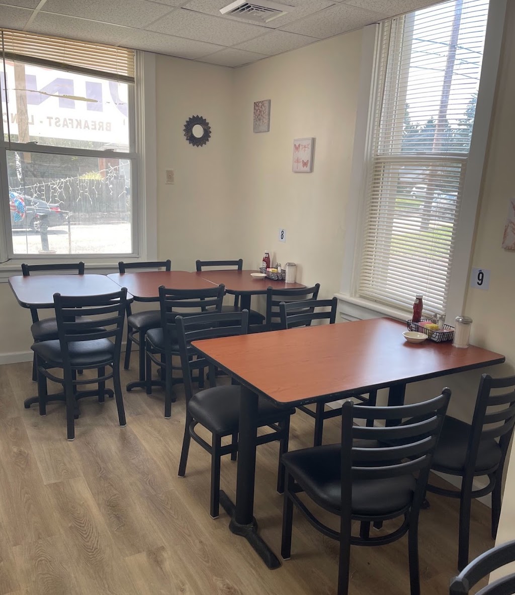 Progress Diner | restaurant | 314 S Progress Ave, Harrisburg, PA 17109, USA | 7172579870 OR +1 717-257-9870