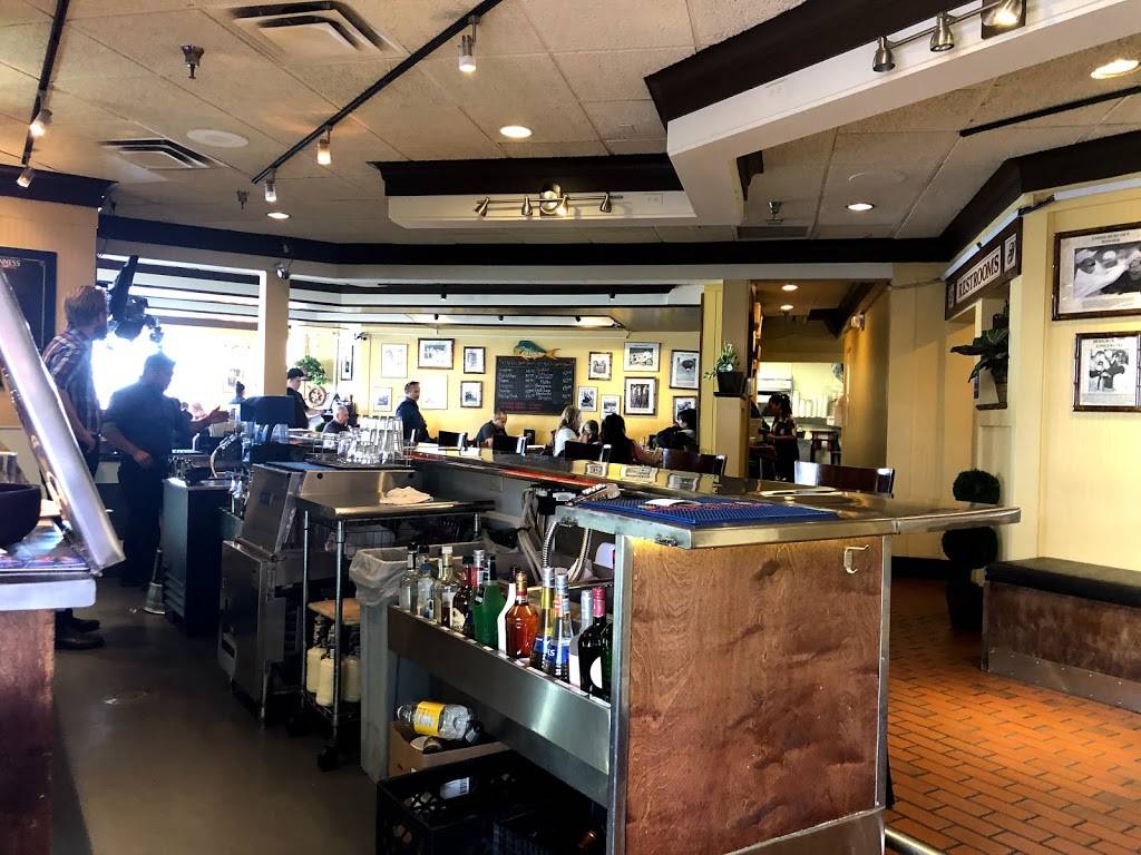 Louie Linguinis | restaurant | 660 Cannery Row, Monterey, CA 93940, USA | 8316488500 OR +1 831-648-8500