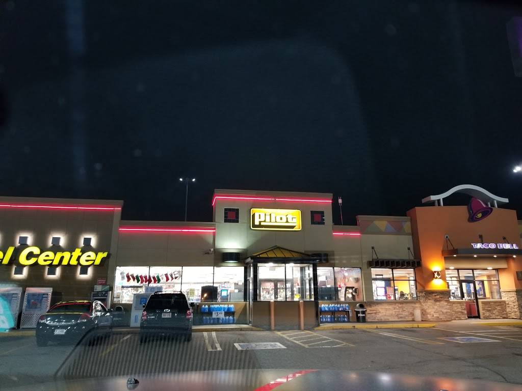 Pilot Travel Center | restaurant | 3001 Milwaukee Rd, Beloit, WI 53511, USA | 6083643644 OR +1 608-364-3644