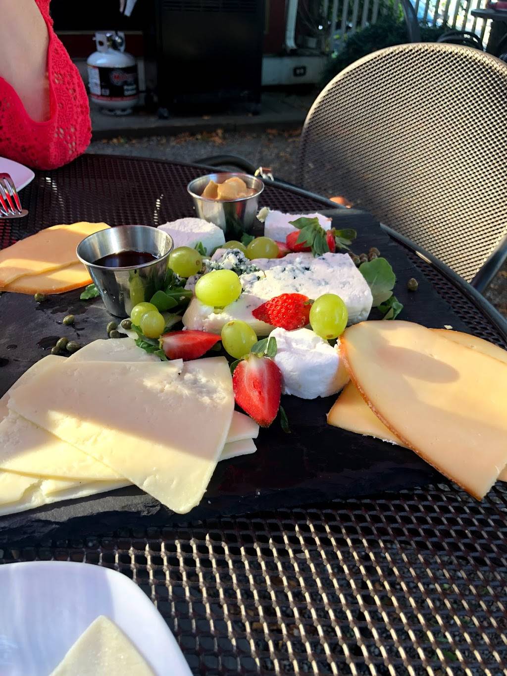 The Red Lion Tavern | restaurant | 71 S Main St, Cohasset, MA 02025, USA | 7813831704 OR +1 781-383-1704