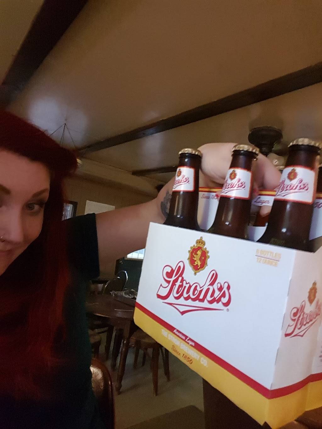 Crossroads Tavern | restaurant | 6328 Hwy 20, Wakeman, OH 44889, USA | 4408392788 OR +1 440-839-2788