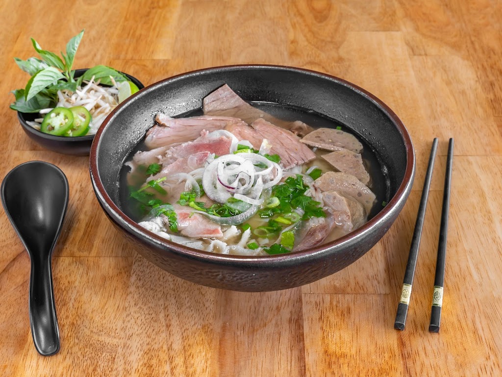 Mama Hue | restaurant | 692 21st St, Vero Beach, FL 32960, USA | 7729993967 OR +1 772-999-3967