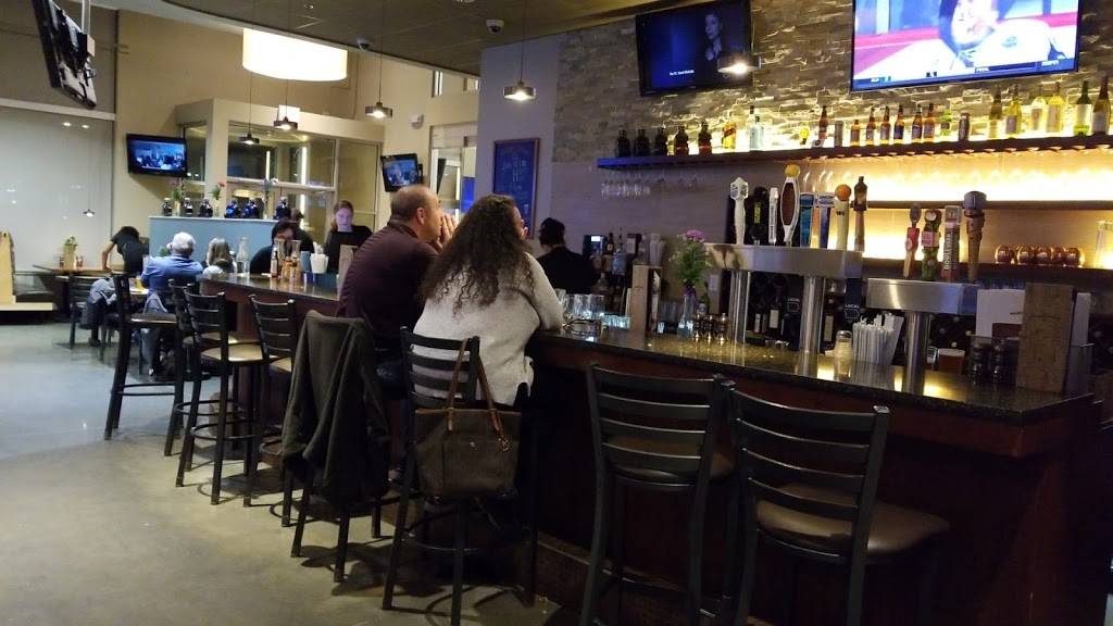 Hy-Vee Market Grille | restaurant | 8701 Douglas Ave, Urbandale, IA 50322, USA | 5152515286 OR +1 515-251-5286