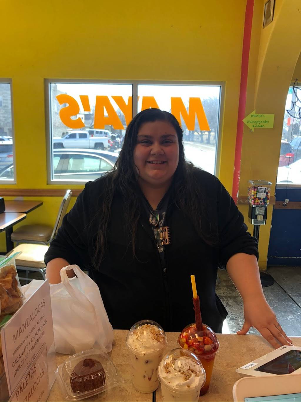 Mayas Mangoneadas | restaurant | 3302 Q St, Omaha, NE 68107, USA | 4027185582 OR +1 402-718-5582