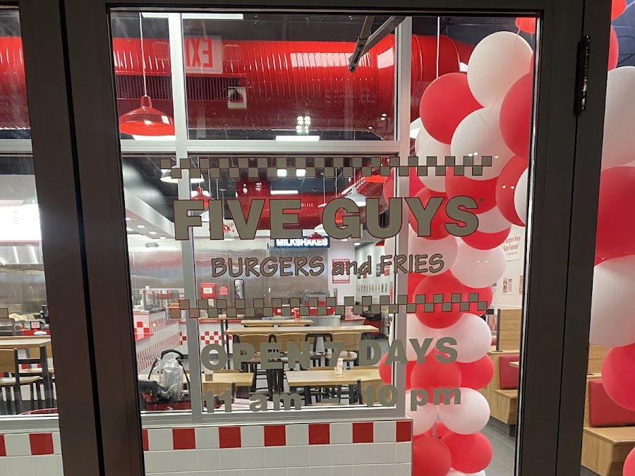 FIVE GUYS | restaurant | 2847 Mannheim Rd, Des Plaines, IL 60018, USA | 5715843004 OR +1 571-584-3004