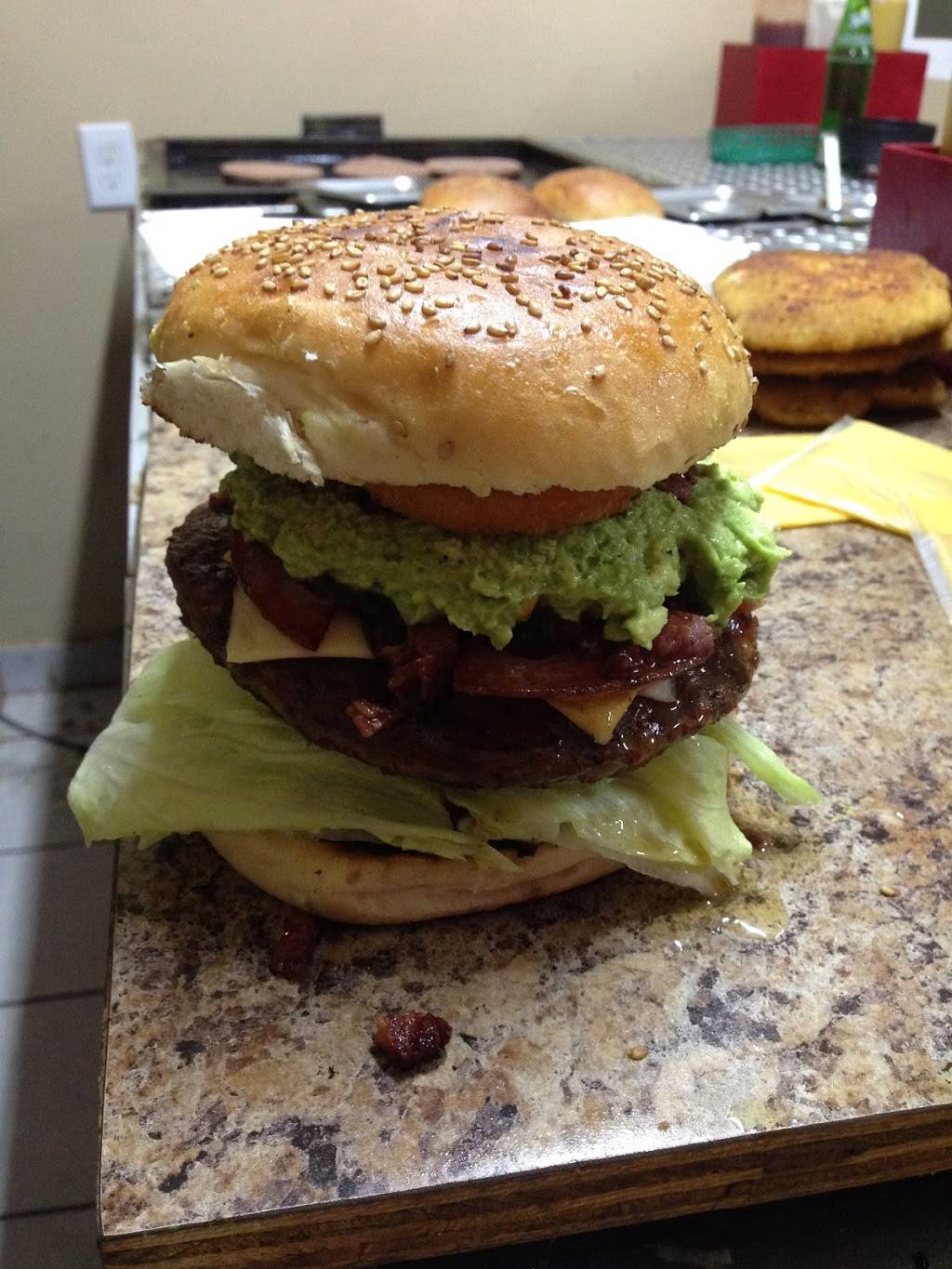 JP Burguers And Hotdogs | restaurant | Boulevard Geranios, Ejido Ruiz Cortez 457, Las Lomitas, 22830 Ensenada, B.C., Mexico | 016461099965 OR +52 646 109 9965