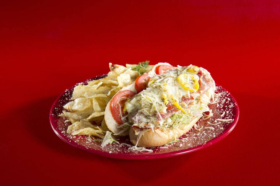 Danny Boys | restaurant | 10 Tallmadge Cir, Tallmadge, OH 44278, USA | 3306337844 OR +1 330-633-7844