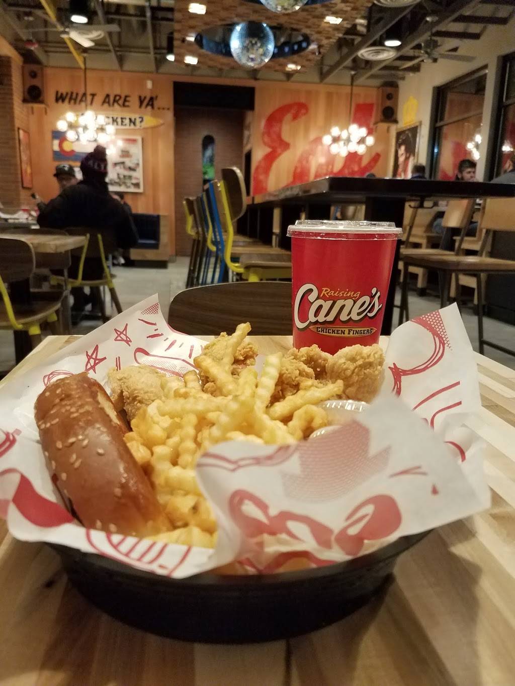 Raising Canes Chicken Fingers | meal takeaway | 14241 E Alameda Ave, Aurora, CO 80012, USA | 3033648836 OR +1 303-364-8836